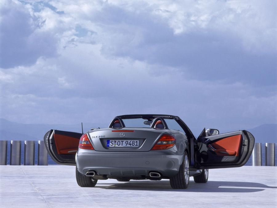  Mercedes-Benz SLK350 2009 года  (фото 19 из 28)